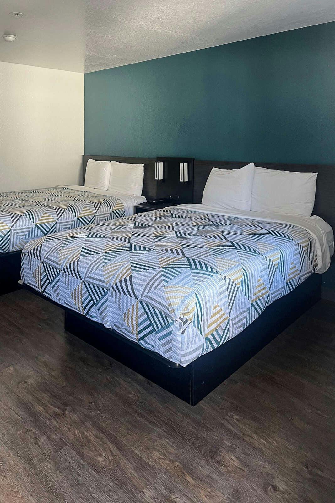 Hotel Motel 6 Westminster, CA - North photo 2