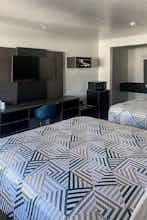 Hotel Motel 6 Westminster, CA - North photo 5