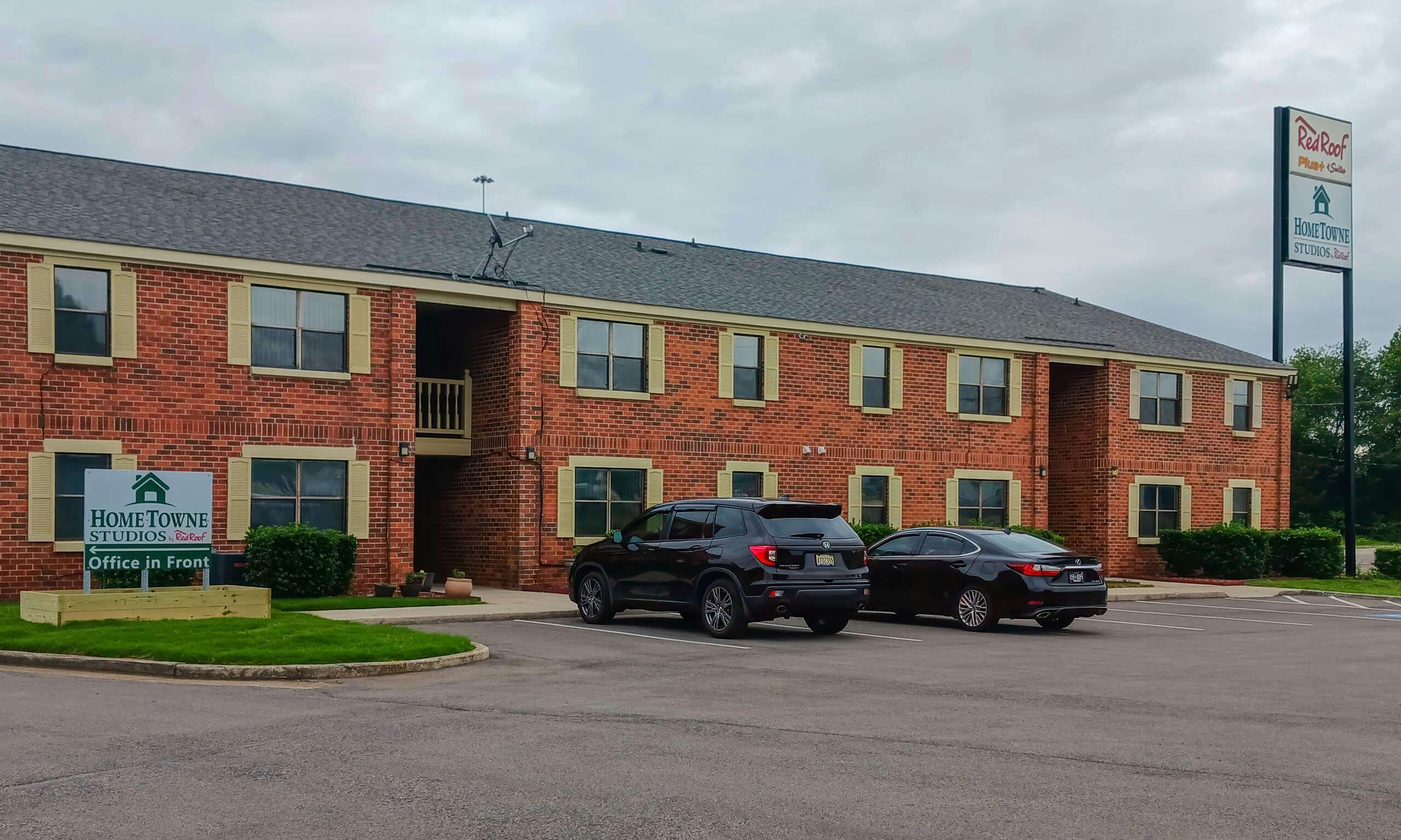 HomeTowne Studios Huntsville - Madison