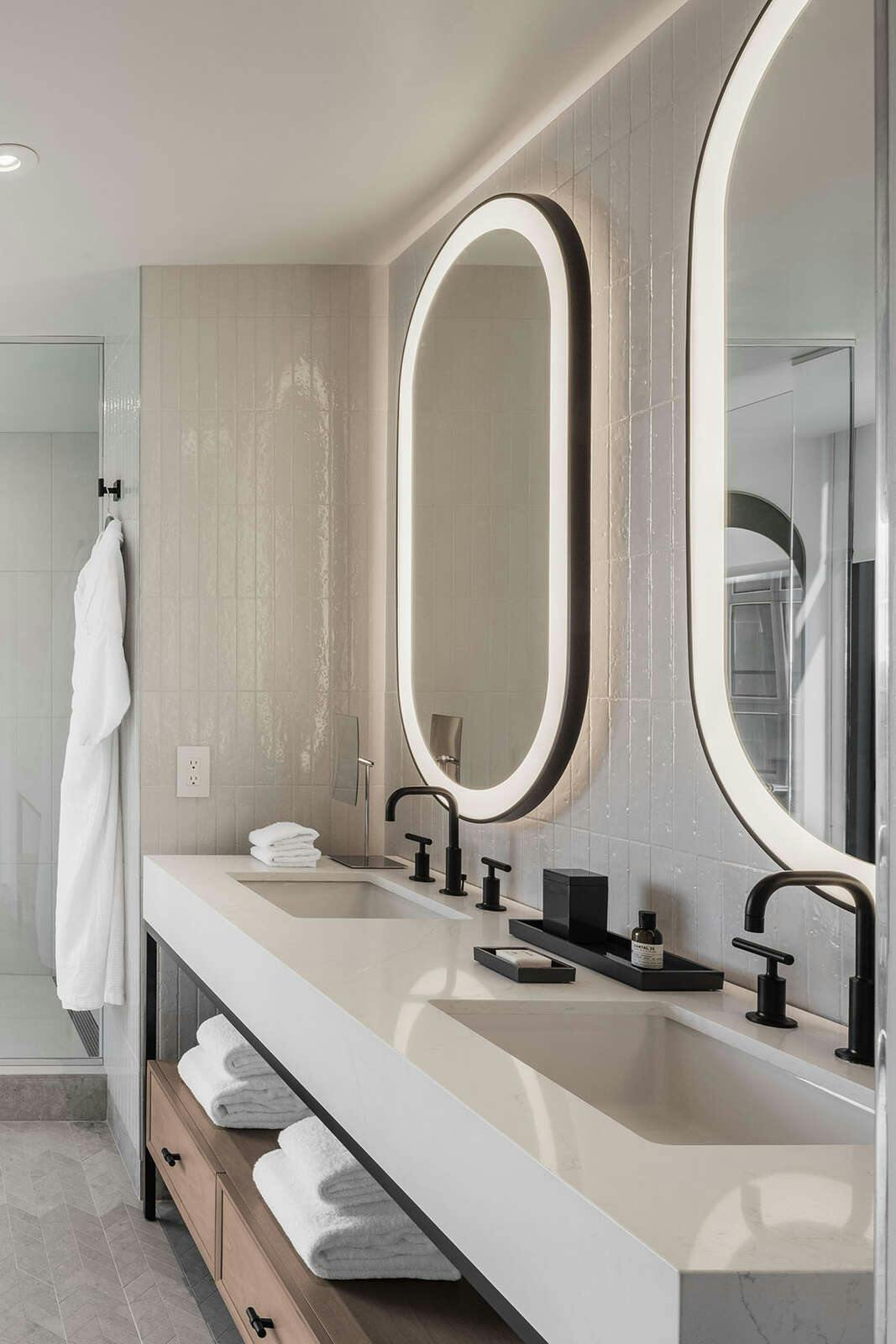 Hotel The Morrow Washington DC, Curio Collection by Hilton photo 3