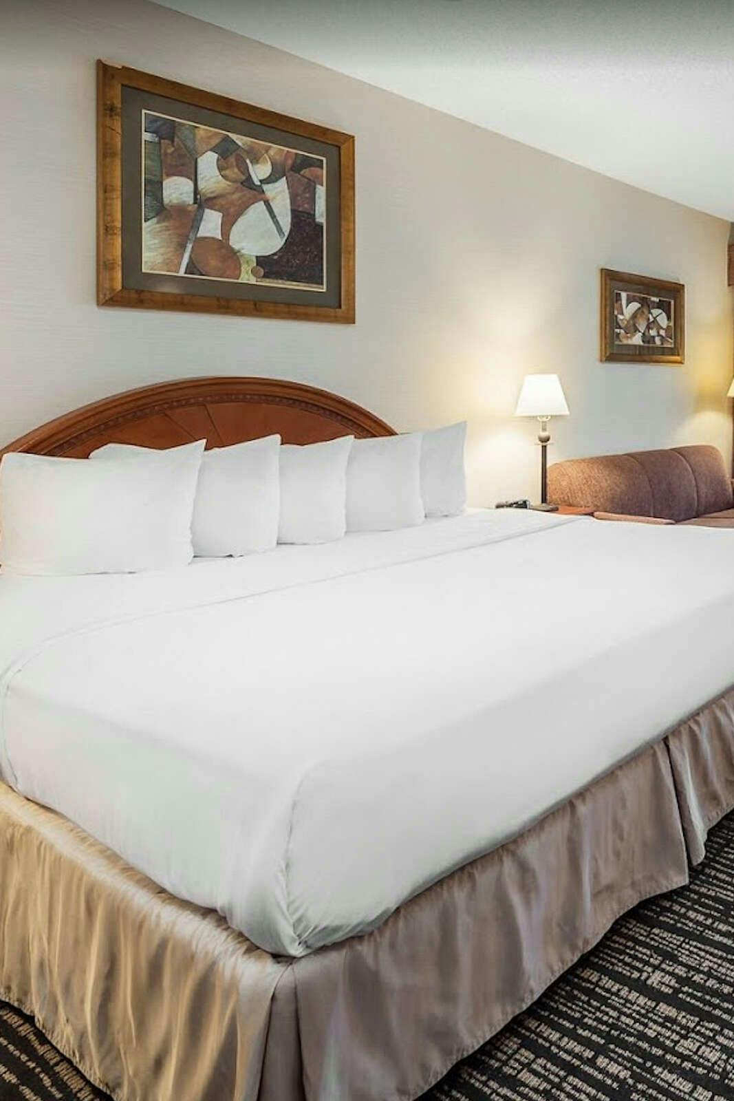 Hotel Hotel Topeka at City Center photo 1