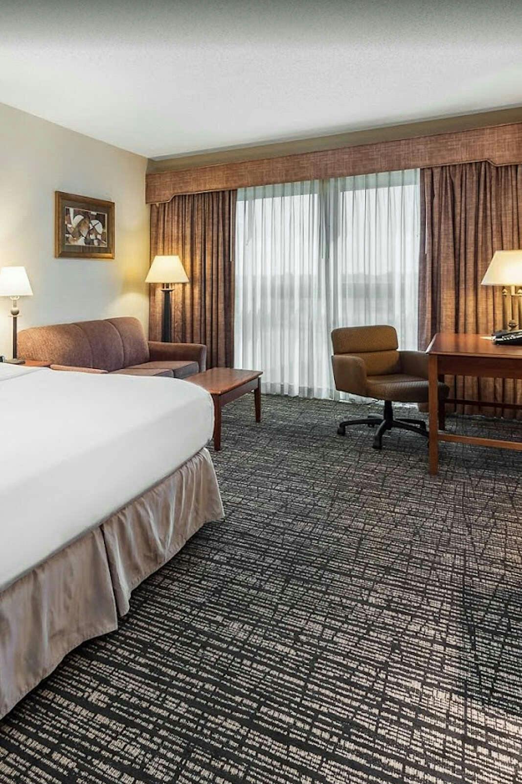 Hotel Hotel Topeka at City Center photo 2