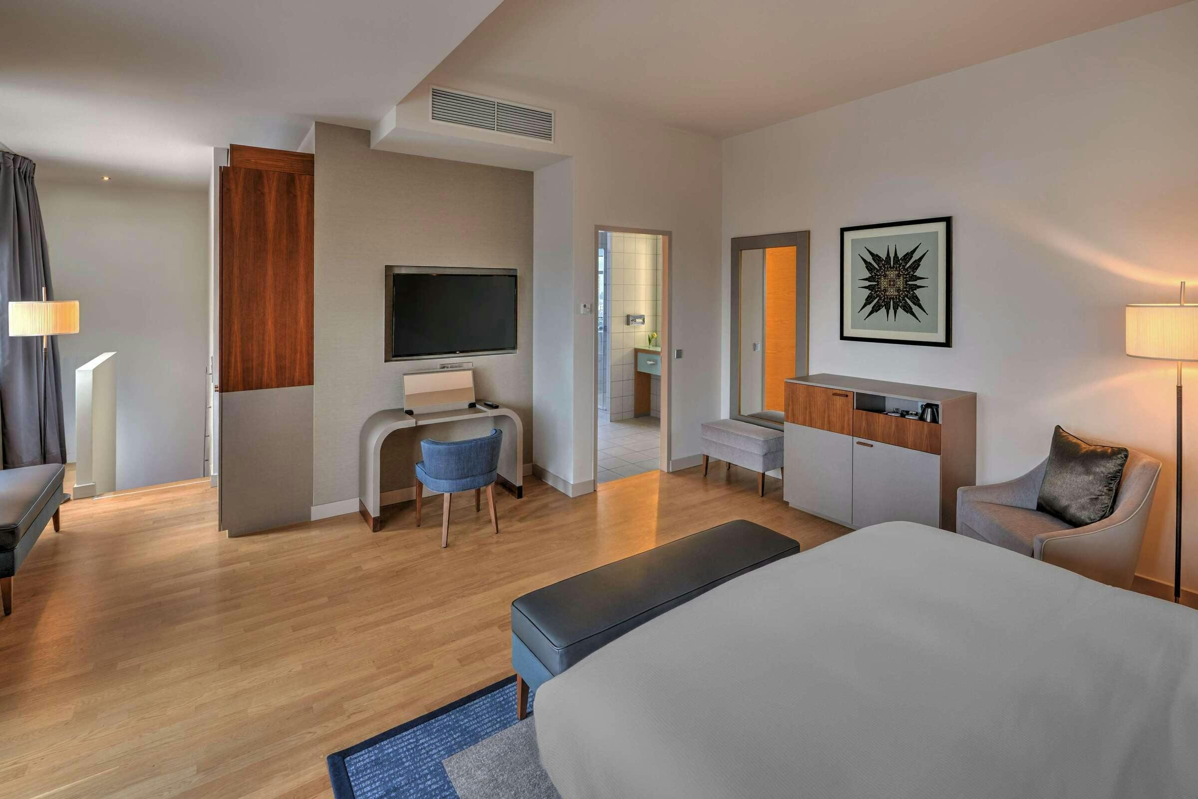 Hotel Hilton Cologne photo 3