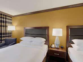 Hotel DoubleTree by Hilton Cleveland Downtown Lakeside photo 1