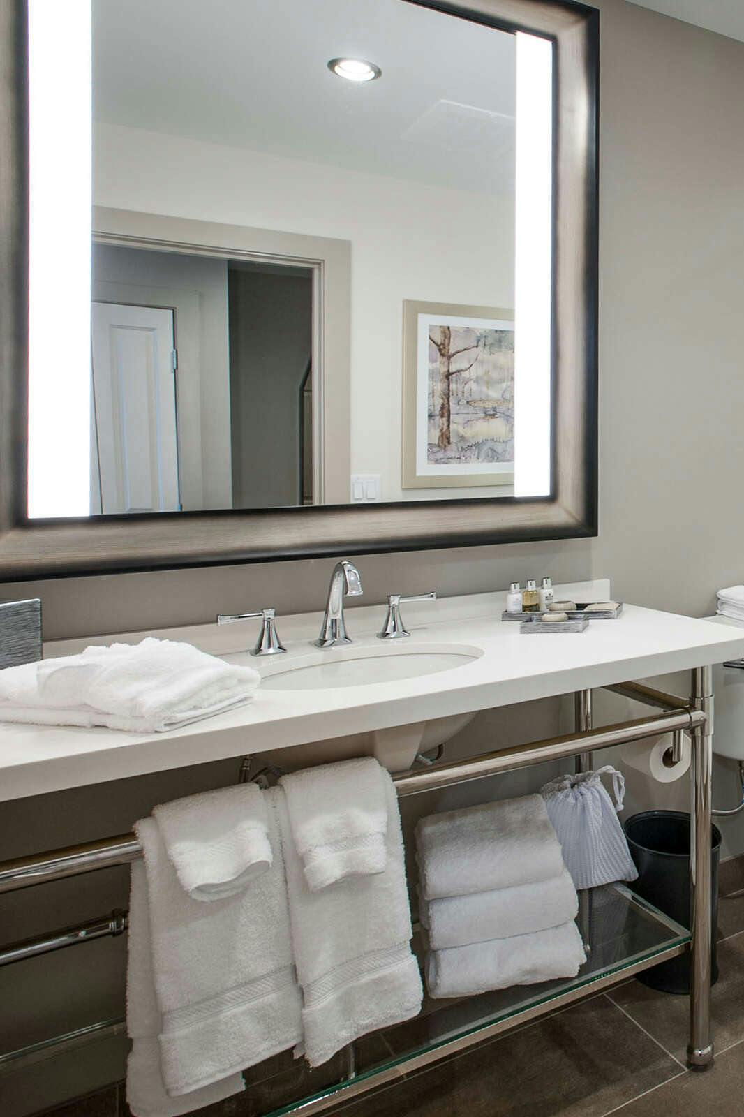 Hotel The Inn at Patrick Square photo 4