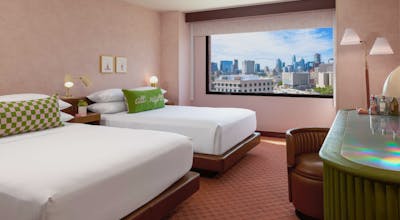 Downright Austin, A Renaissance Hotel