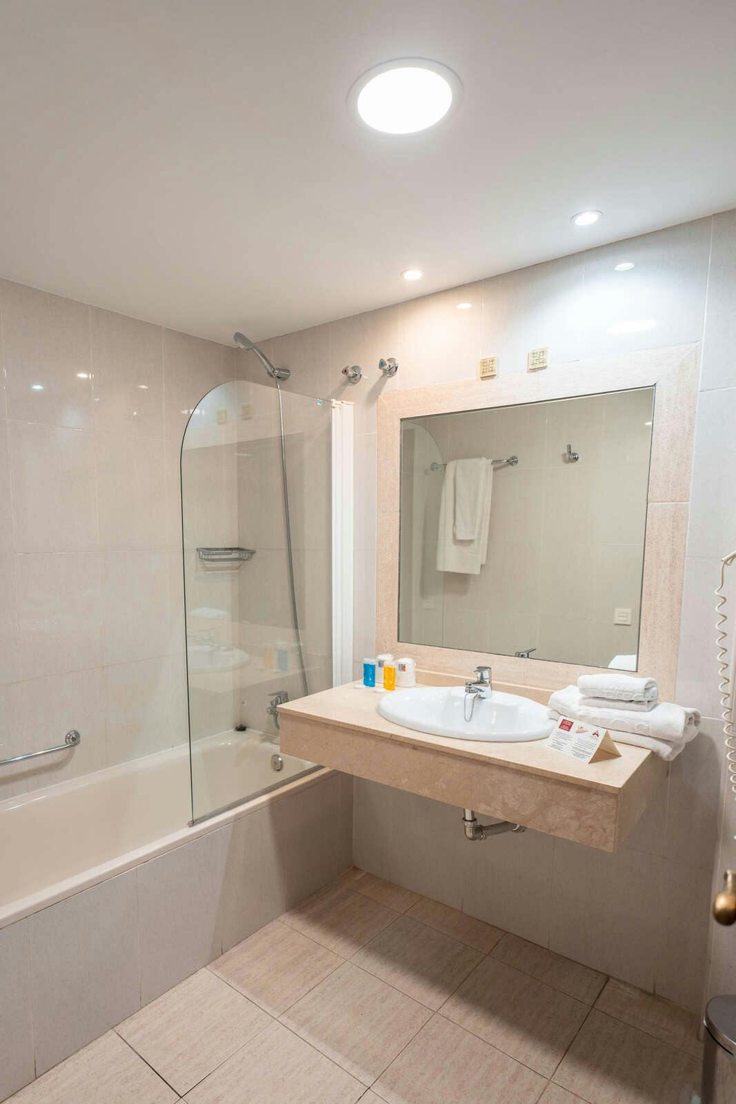 Hotel Los Abetos del Maestre Escuela photo 1