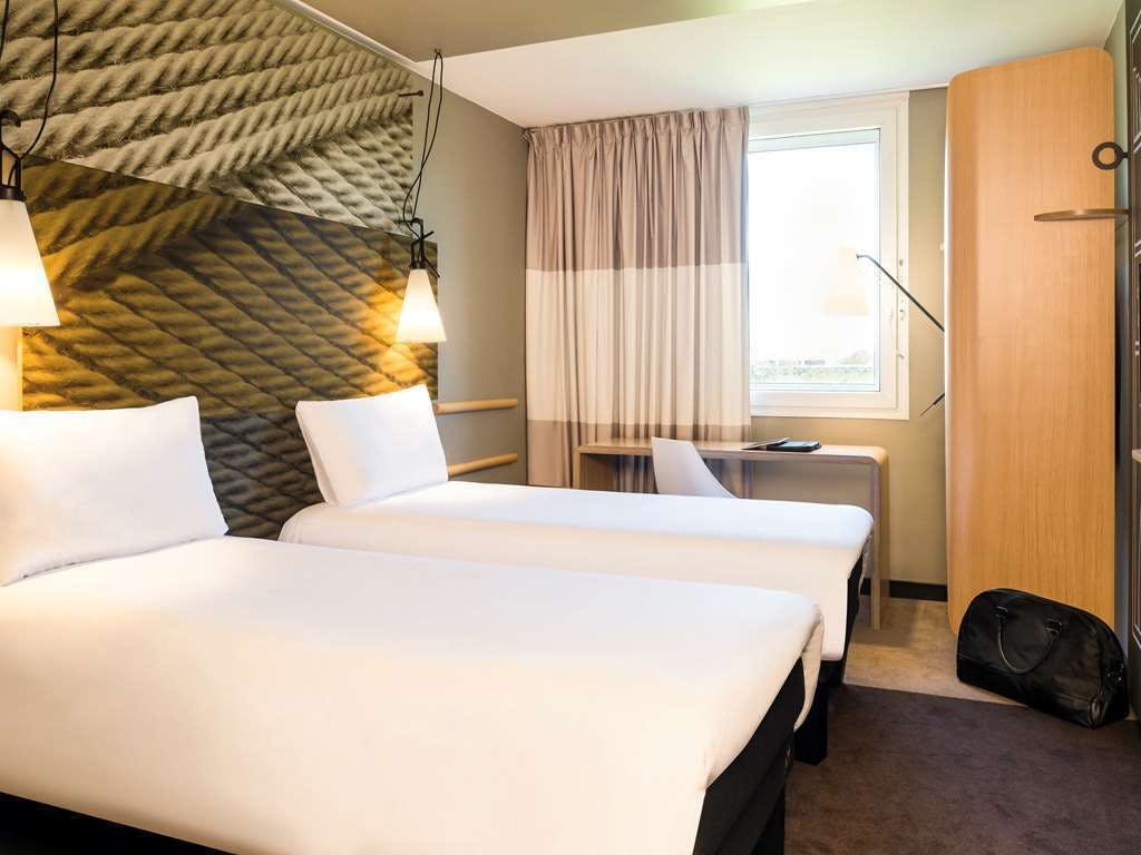 Hotel Ibis Paris Saint Denis Stade Sud photo 4