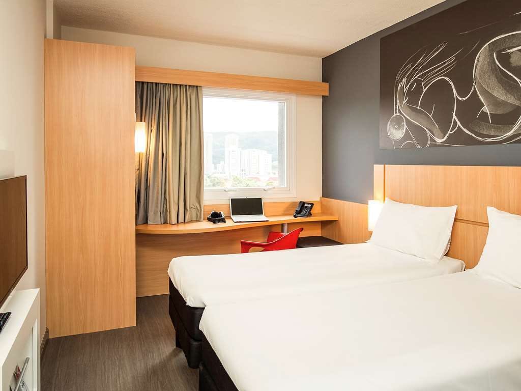 Hotel Ibis Paris Meudon Vélizy photo 1