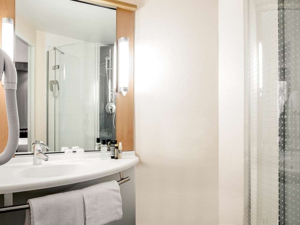 Hotel Ibis Paris Meudon Vélizy photo 2