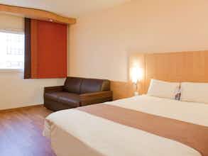 Hotel Ibis Paris Pantin église photo 3