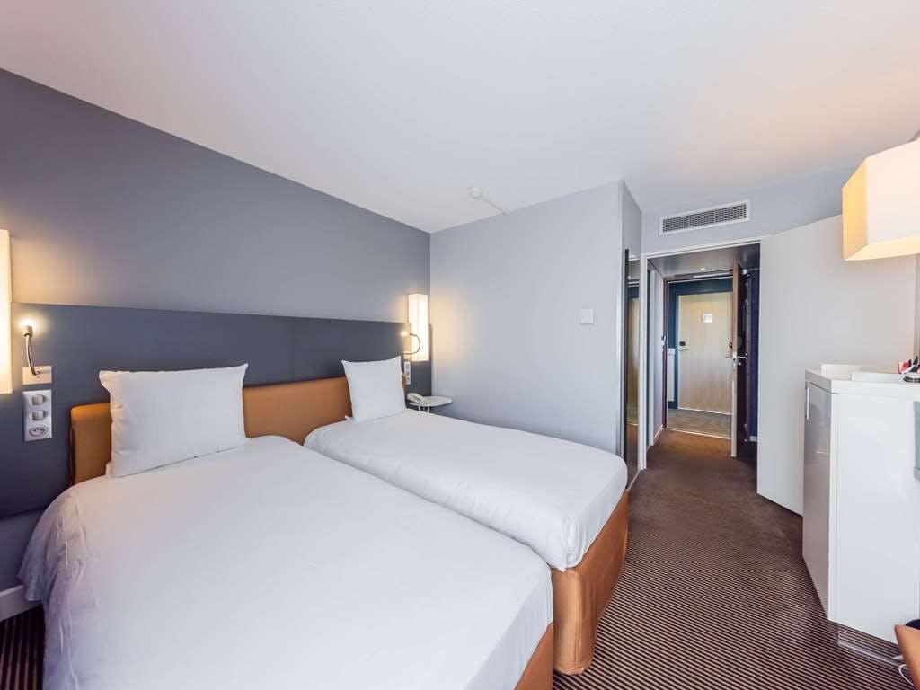 Hotel Hôtel Mercure Paris Massy Gare Tgv photo 2