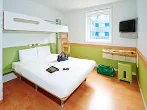 Hotel Ibis Budget Vélizy photo 1