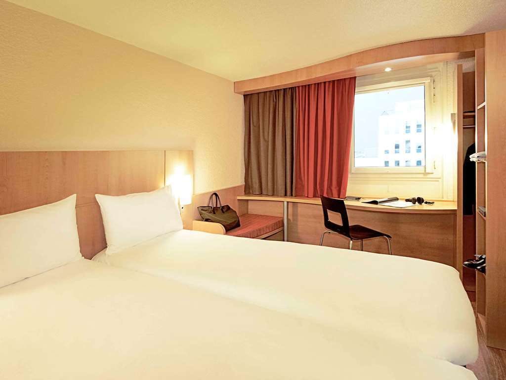 Hotel Ibis Paris Porte D'orléans photo 4