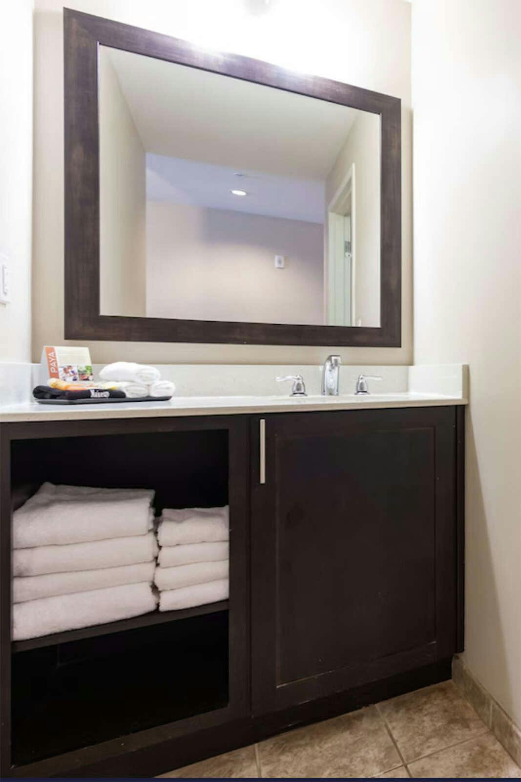 Hotel Shephards Beach Resort photo 2