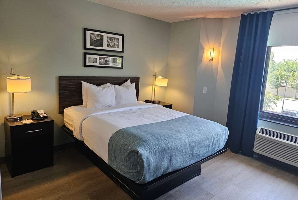 Hotel Wingate by Wyndham Salisbury photo 1