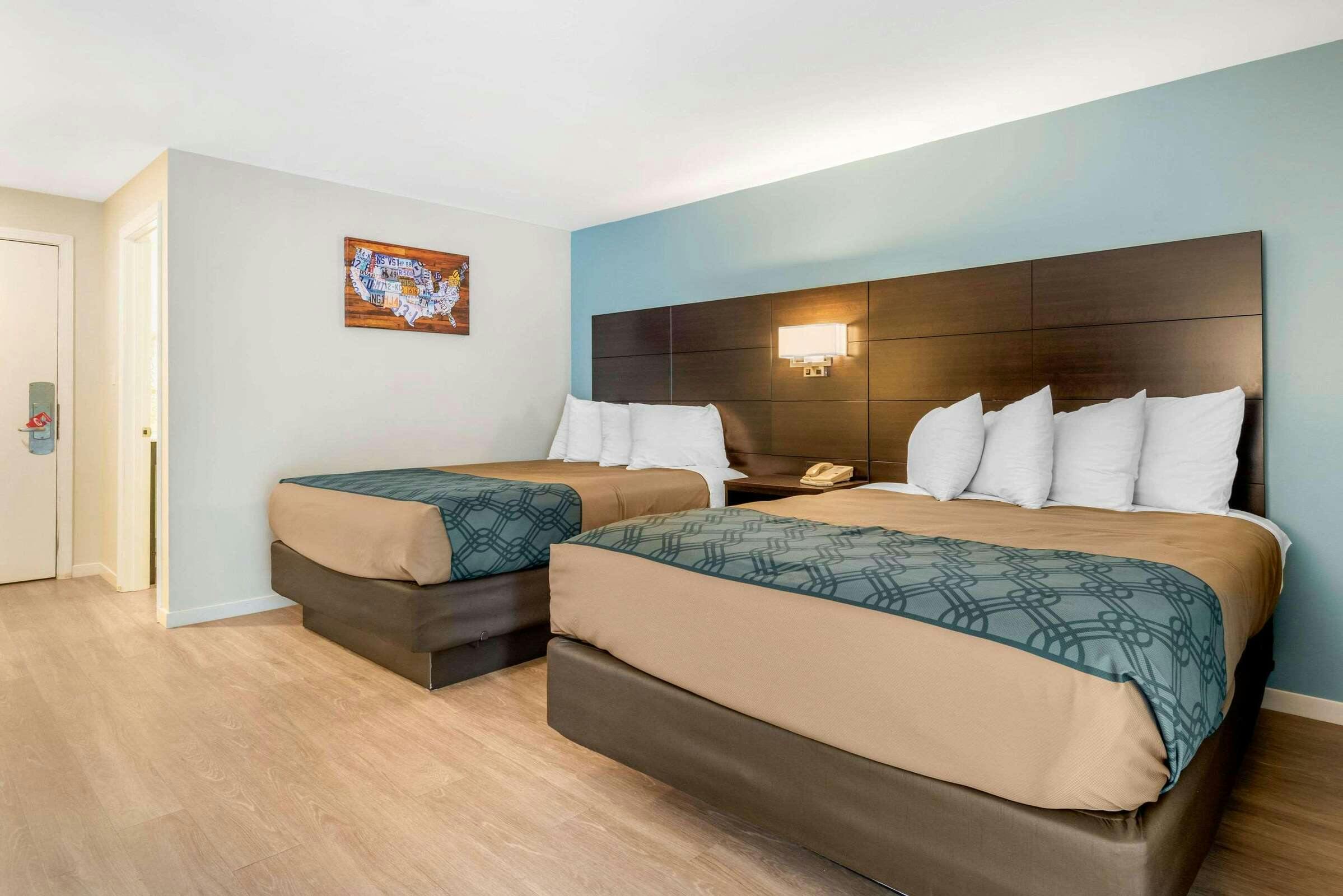 Hotel Econo Lodge Inn & Suites photo 4