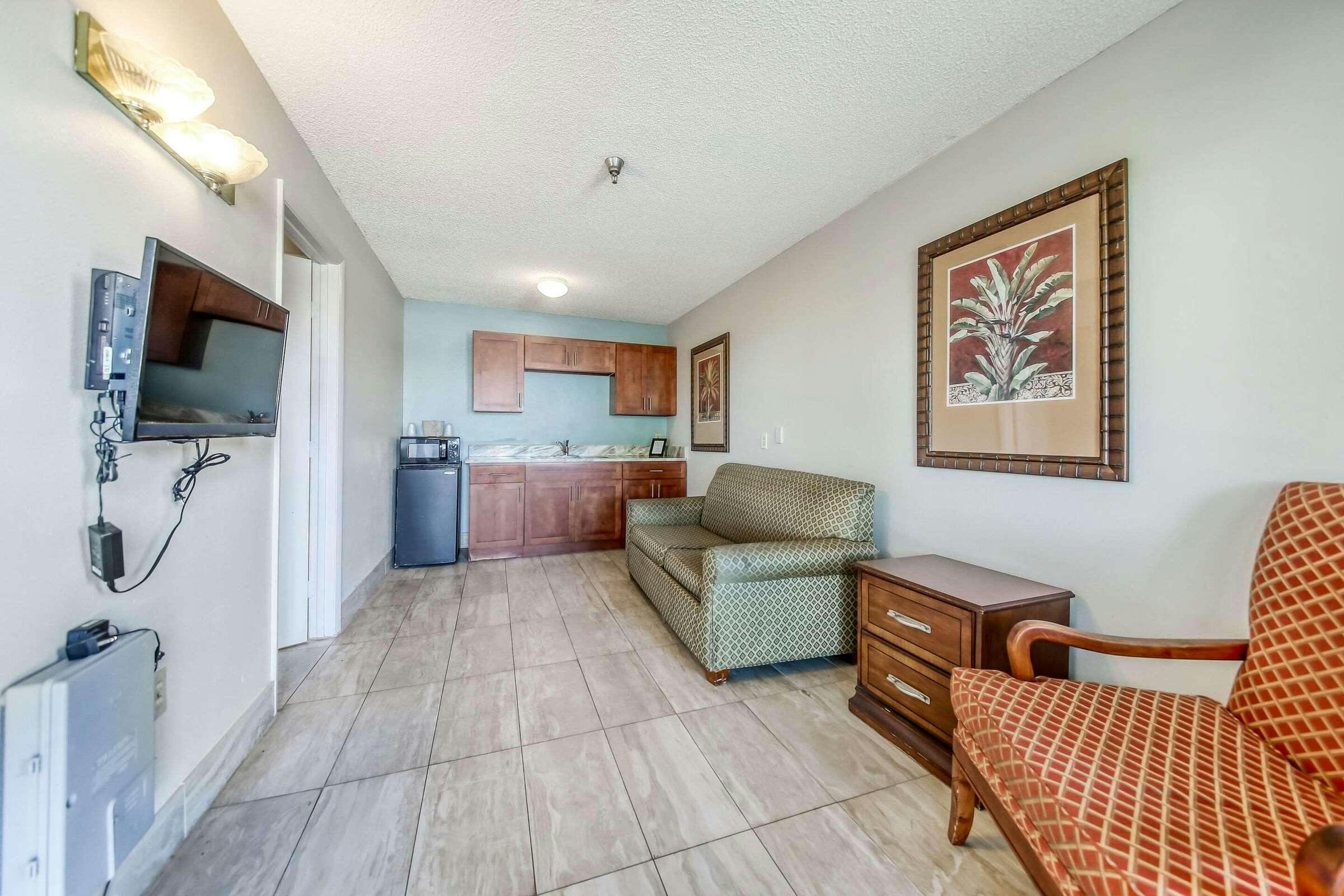 Hotel Rodeway Inn & Suites Haines City - Winter Haven photo 4