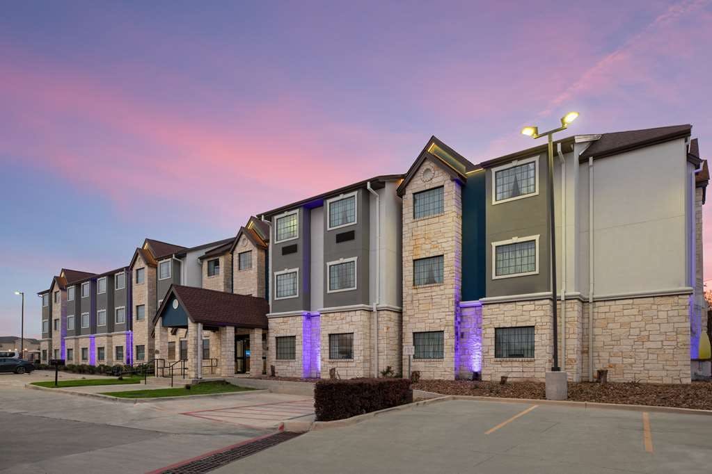 Microtel Inn & Suites by Wyndham Buda Austin South