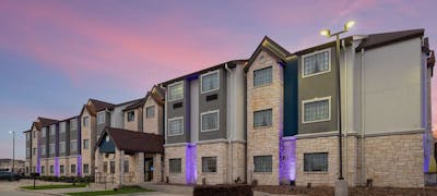Microtel Buda Austin South