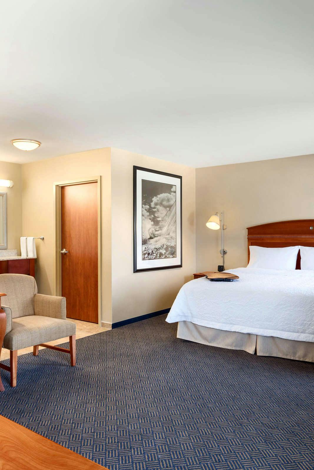 Hotel Hampton Inn & Suites Mystic photo 2