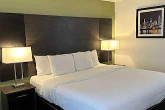 Hotel LQ by Wyndham Cincinnati North photo 2