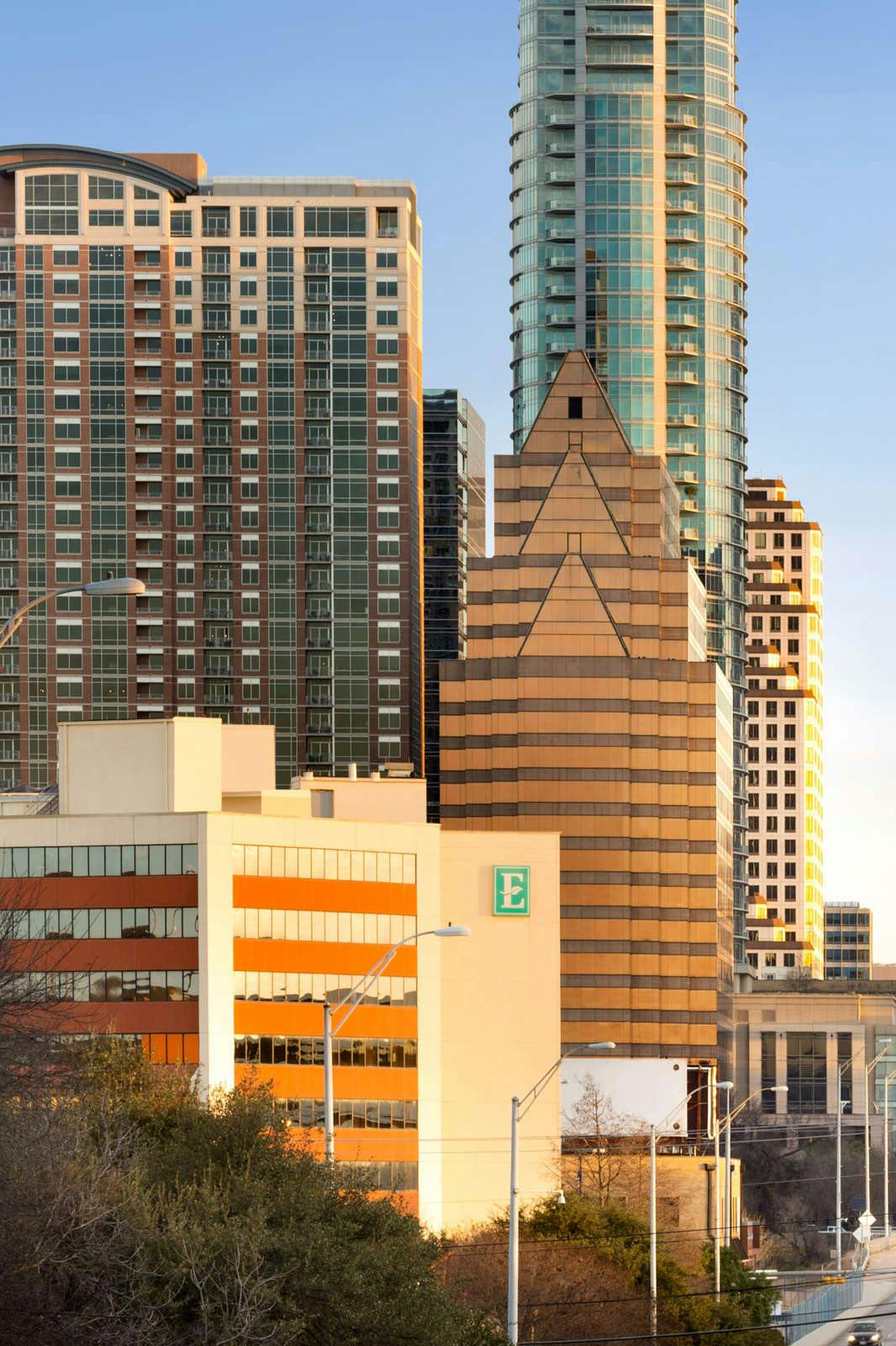 Embassy Suites by Hilton Austin Downtown South Congress