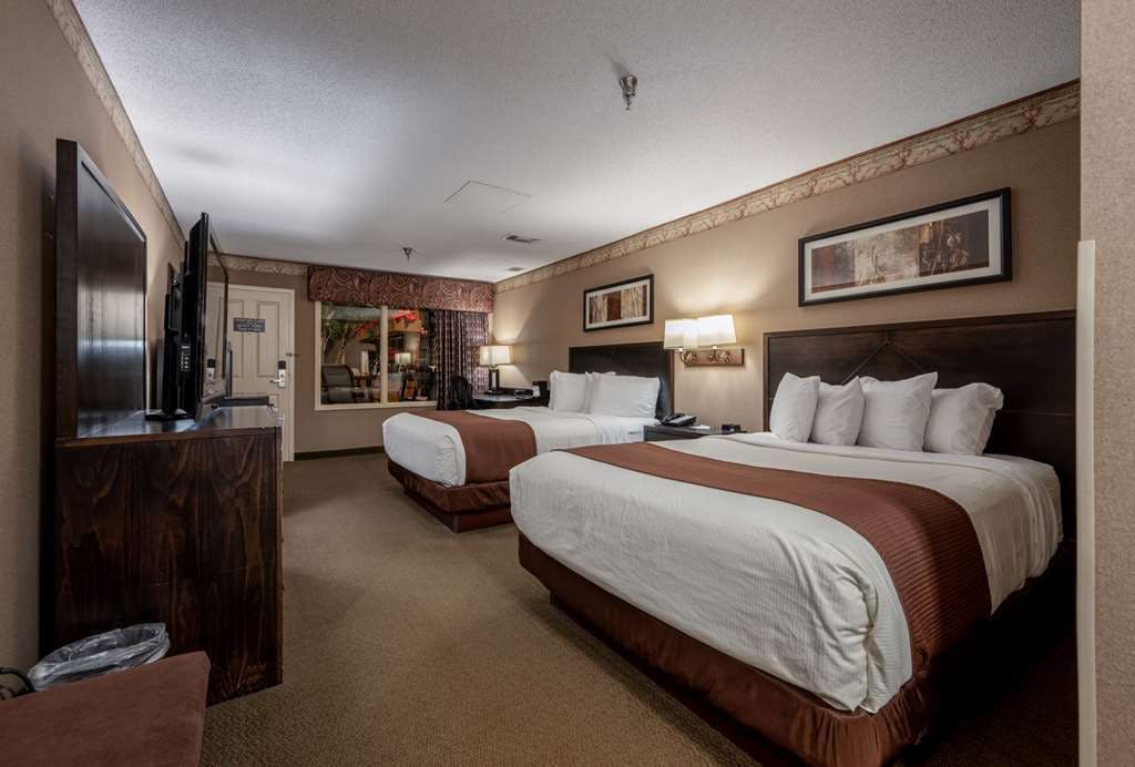 Hotel Heartland Inn & Suites, Sure Stay Collection By Best Western photo 1