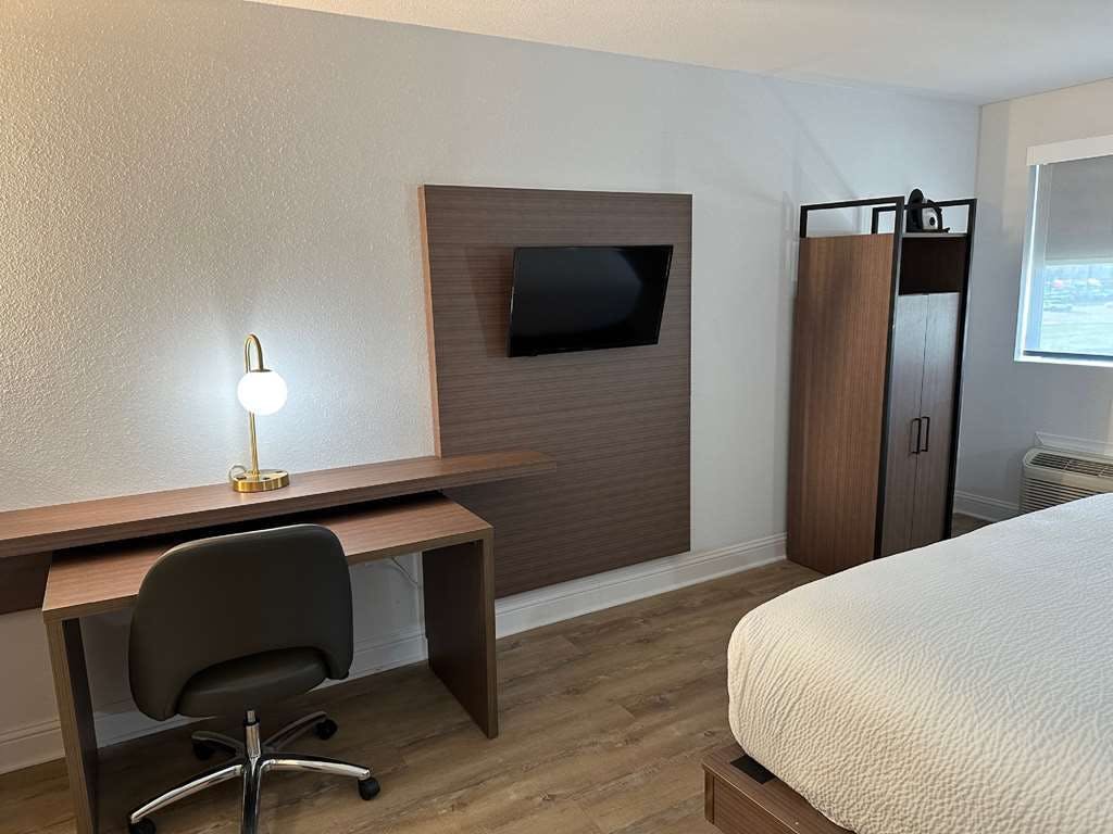 Hotel Sure Stay By Best Western Groves photo 4