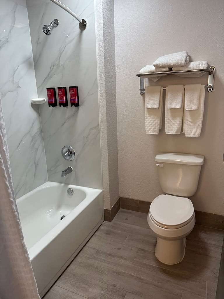 Hotel Sure Stay By Best Western Groves photo 3