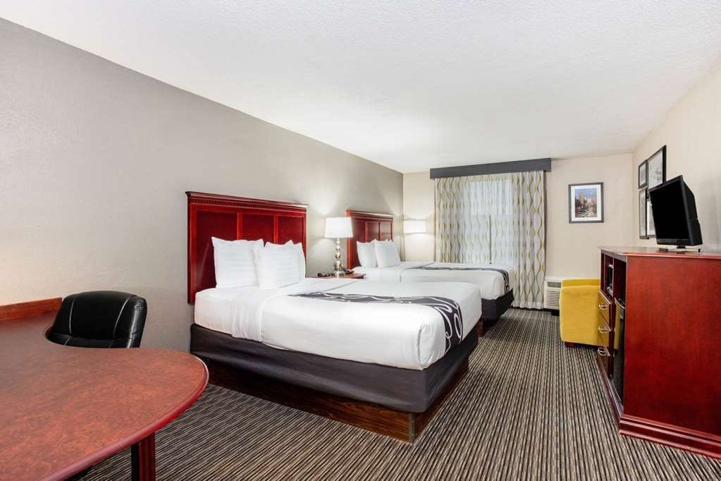 Hotel La Quinta Inn & Suites by Wyndham Indianapolis South photo 2