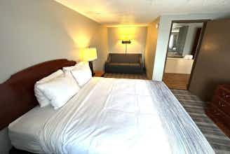 Hotel AmericInn Baraboo Event Center photo 1