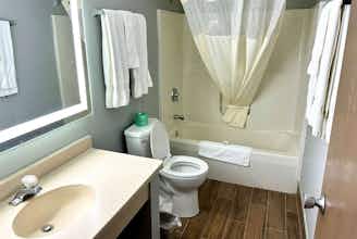 Hotel AmericInn Baraboo Event Center photo 3