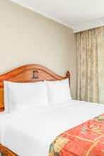 Hotel Luana Waikiki Hotel & Suites photo 1