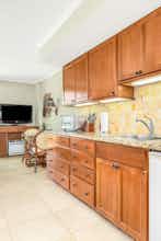 Hotel Luana Waikiki Hotel & Suites photo 3