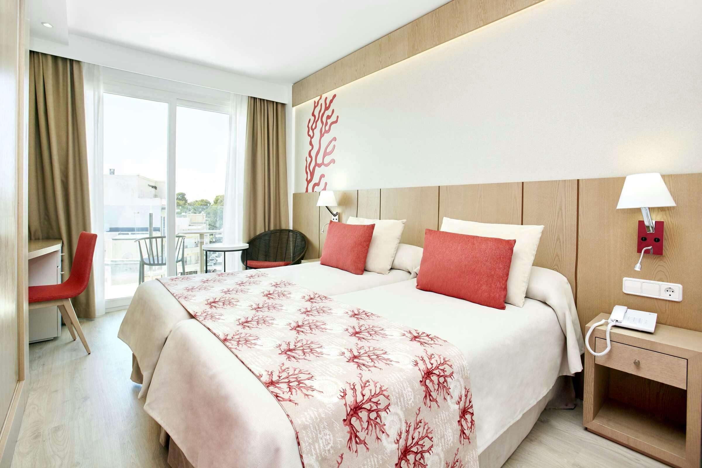 Hotel Universal Hotel Perla photo 1