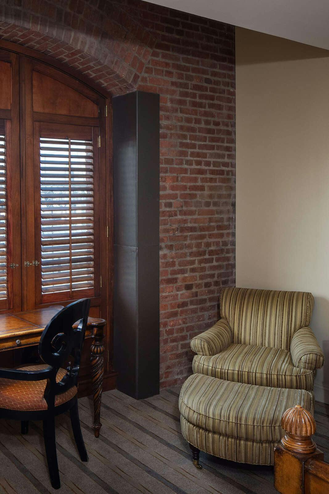 Hotel The Inn at Henderson's Wharf photo 2