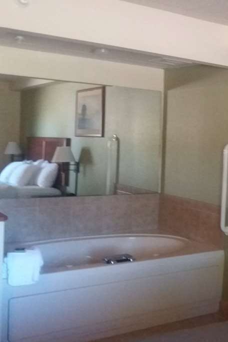 Hotel AmericInn Kewanee photo 4