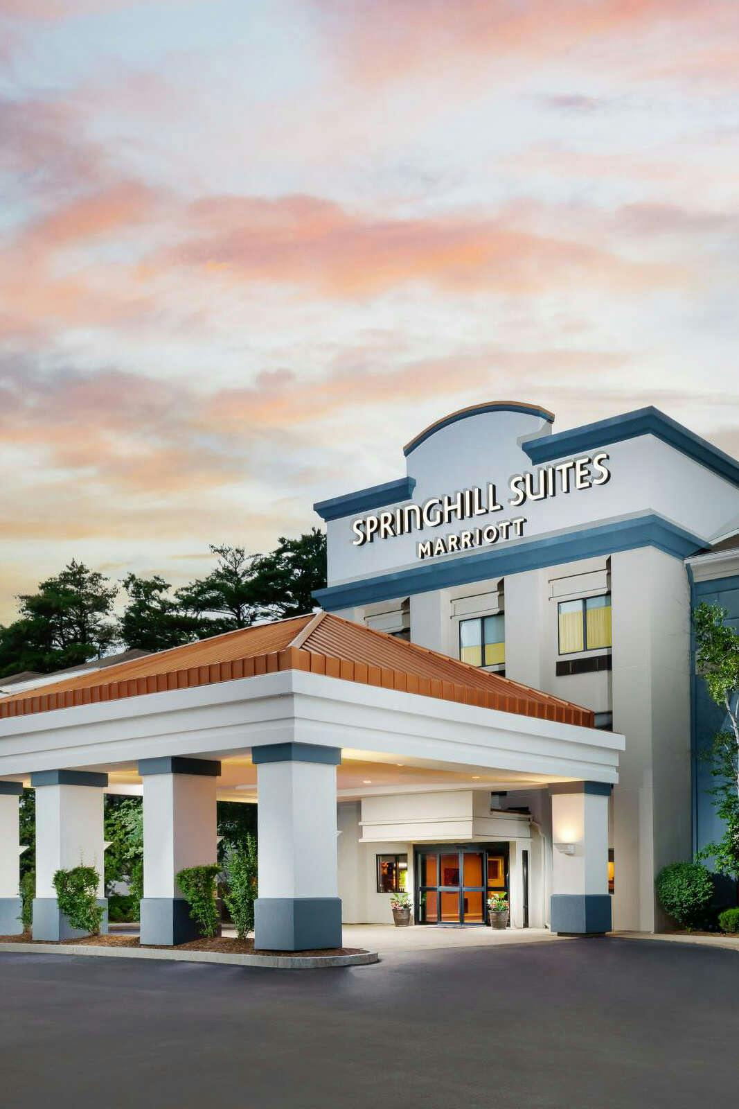 Hotel SpringHill Suites Manchester-Boston Regional Airport photo 1