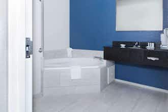 Hotel AmericInn by Wyndham Hays photo 4