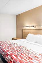 Hotel Red Roof Inn Indianapolis North - College Park photo 1