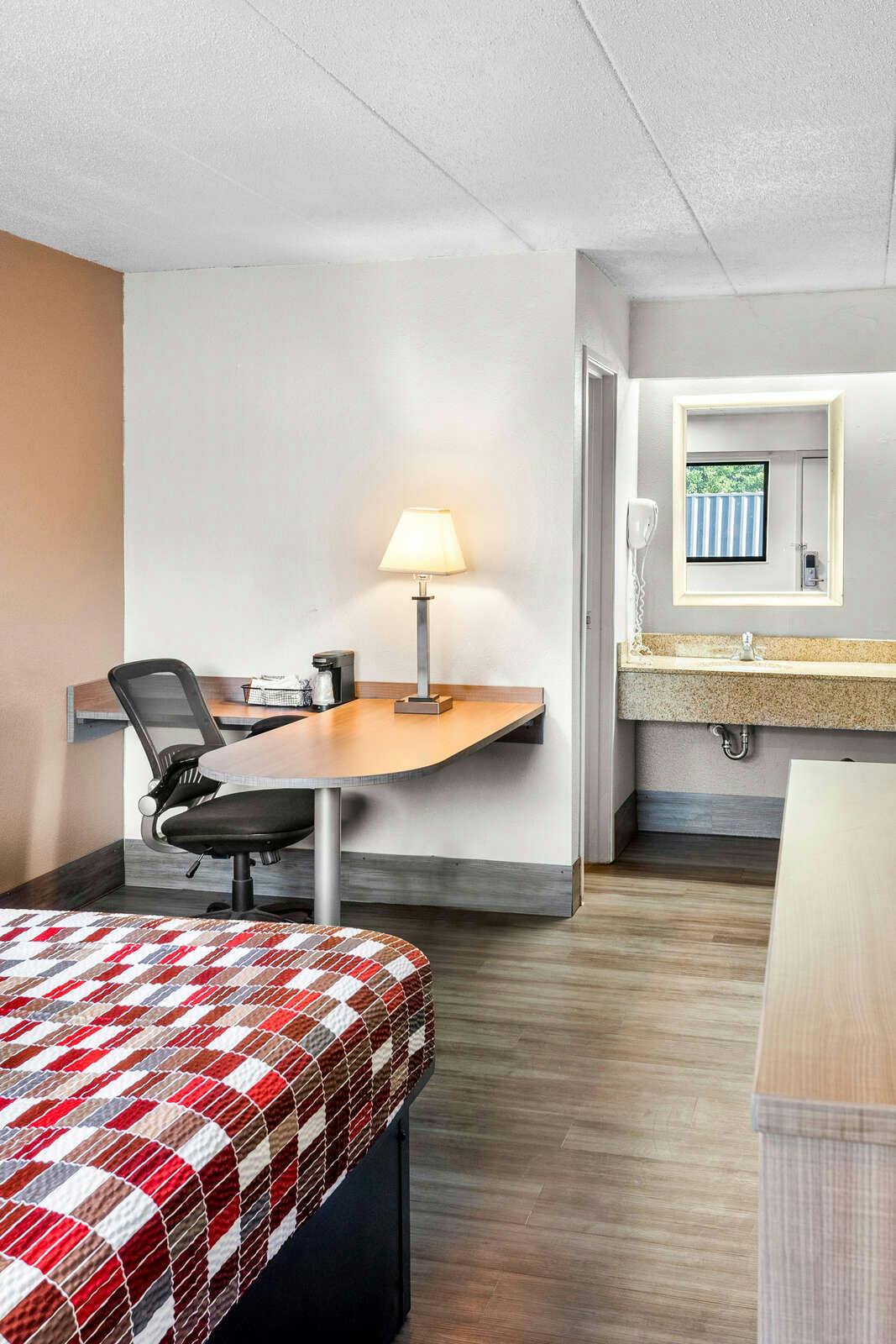 Hotel Red Roof Inn Indianapolis North - College Park photo 3