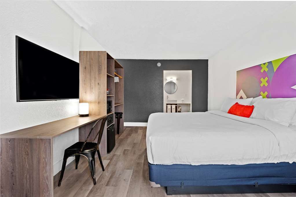 Hotel Baymont by Wyndham Jacksonville Airport photo 4