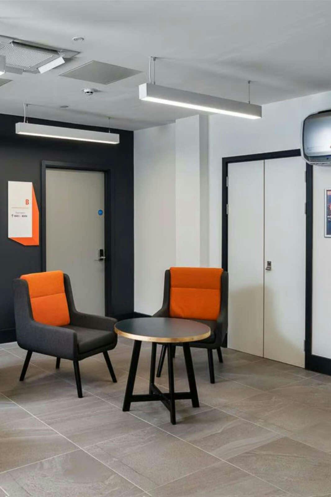 Hotel easyHotel Cardiff photo 2