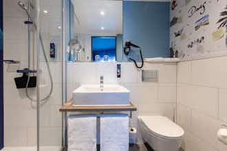 Hotel Holiday Inn The Niu, Wave Karlsruhe City Park photo 5