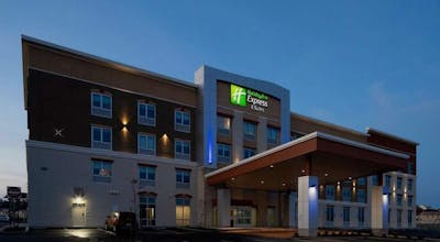 Holiday Inn Express & Suites HOLLISTER
