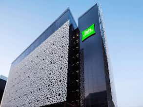 Hotel IBIS STYLES DUBAI AIRPORT photo 1