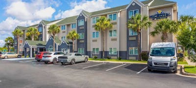 Microtel Panama City