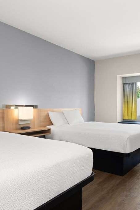 Hotel Microtel Inn & Suites by Wyndham Panama City photo 5