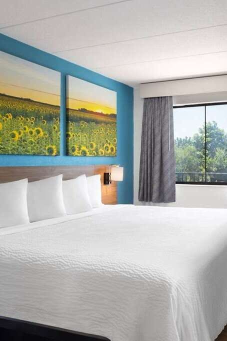 Hotel Days Inn Stes Indianapolis E photo 2